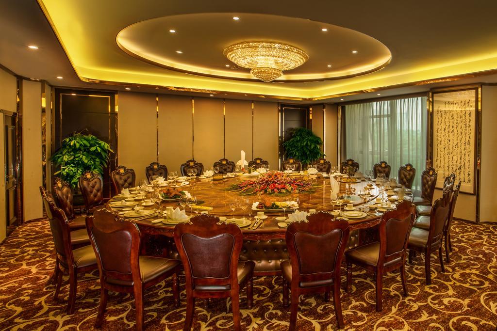 Soluxe Hotel Guangzhou - Overseas Buyers Registration Service&Canton Fair Free Shuttle Bus 15 Apr To 05 May Buitenkant foto